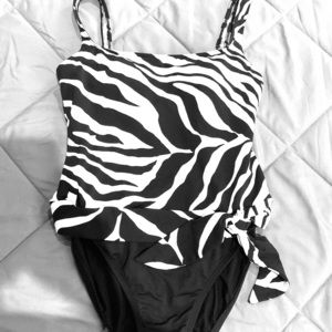 La Blanca Swim Suit Size 6